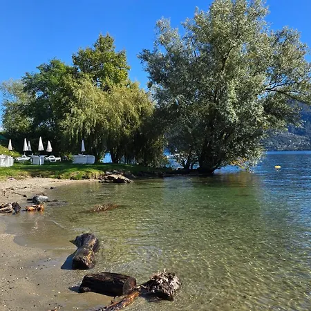Charlotte Emozioni Vista Lago, Centro E Giri In Battello * ヴェルバーニア