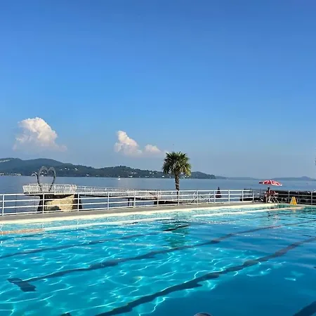 Charlotte Emozioni Vista Lago, Centro E Giri In Battello ヴェルバーニア