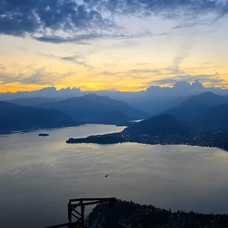 Charlotte Emozioni Vista Lago, Centro E Giri In Battello Verbania