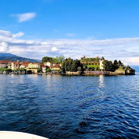 Charlotte Emozioni Vista Lago, Centro E Giri In Battello Apartment Verbania