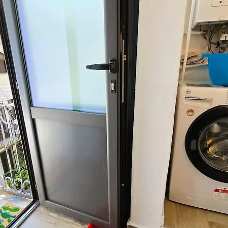 Charlotte Emozioni Vista Lago, Centro E Giri In Battello ヴェルバーニア