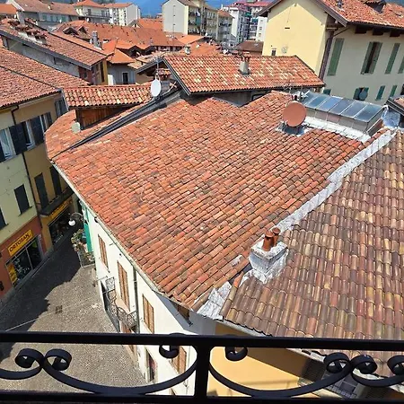 Charlotte Emozioni Vista Lago, Centro E Giri In Battello Apartment