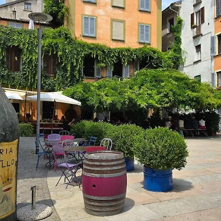 Apartman Charlotte Emozioni Vista Lago, Centro E Giri In Battello