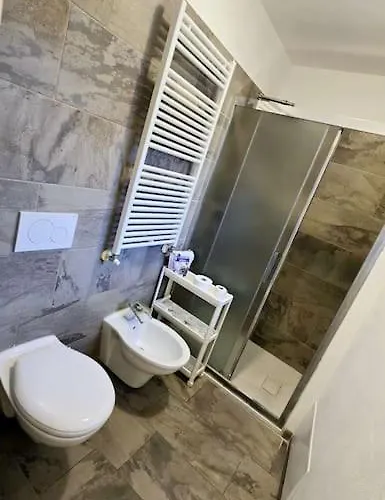 Charlotte Emozioni Vista Lago, Centro E Giri In Battello Apartamento