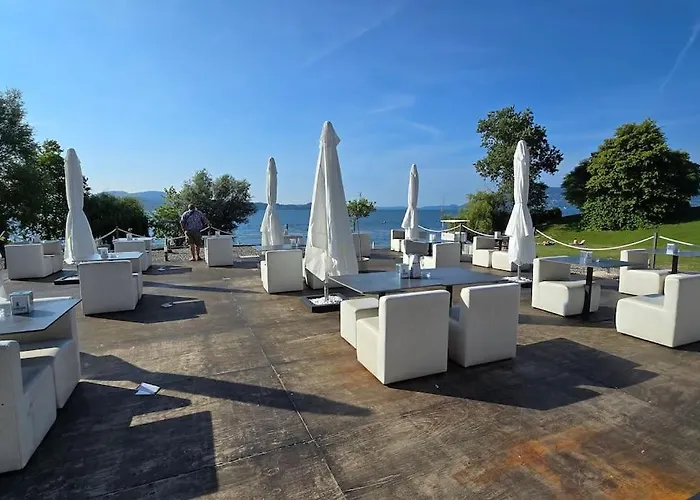 Charlotte Emozioni Vista Lago, Centro E Giri In Battello Διαμέρισμα *