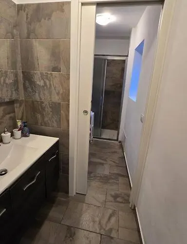 Apartamento Charlotte Emozioni Vista Lago, Centro E Giri In Battello