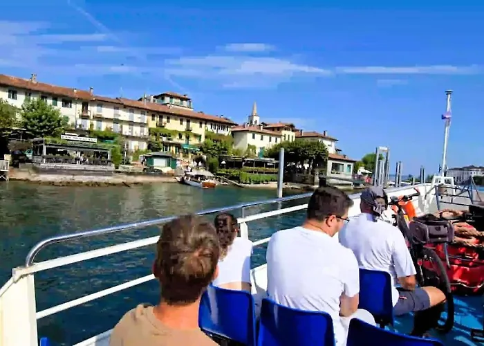 Charlotte Emozioni Vista Lago, Centro E Giri In Battello Βερμπάνια